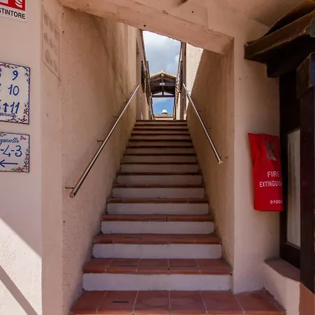 Guesthost - Elegant Beachfront Wi-fi & Parking Apartamento